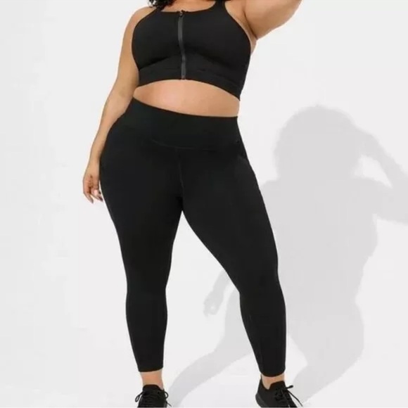 TORRID High Rise Performance Core Full Length Active Legging Side Pocket Size 4 - Picture 1 of 1